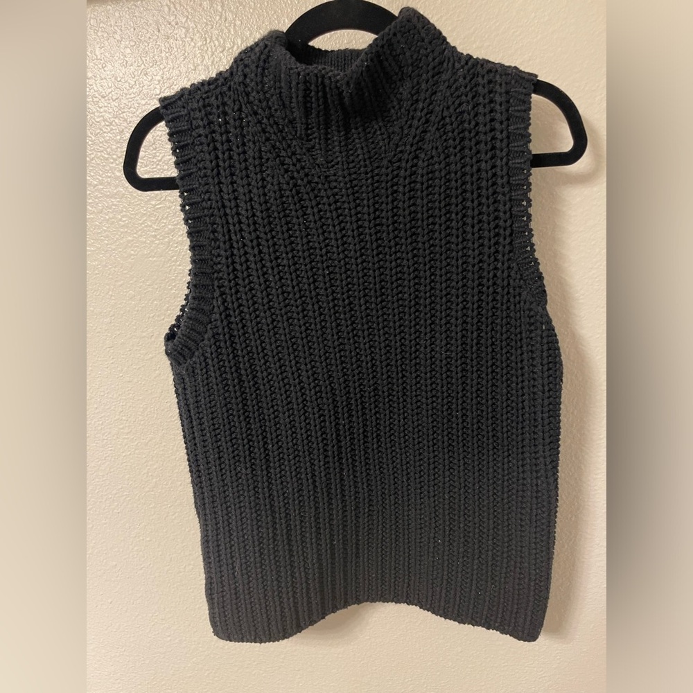 Black Knit Sleeveless Sweater